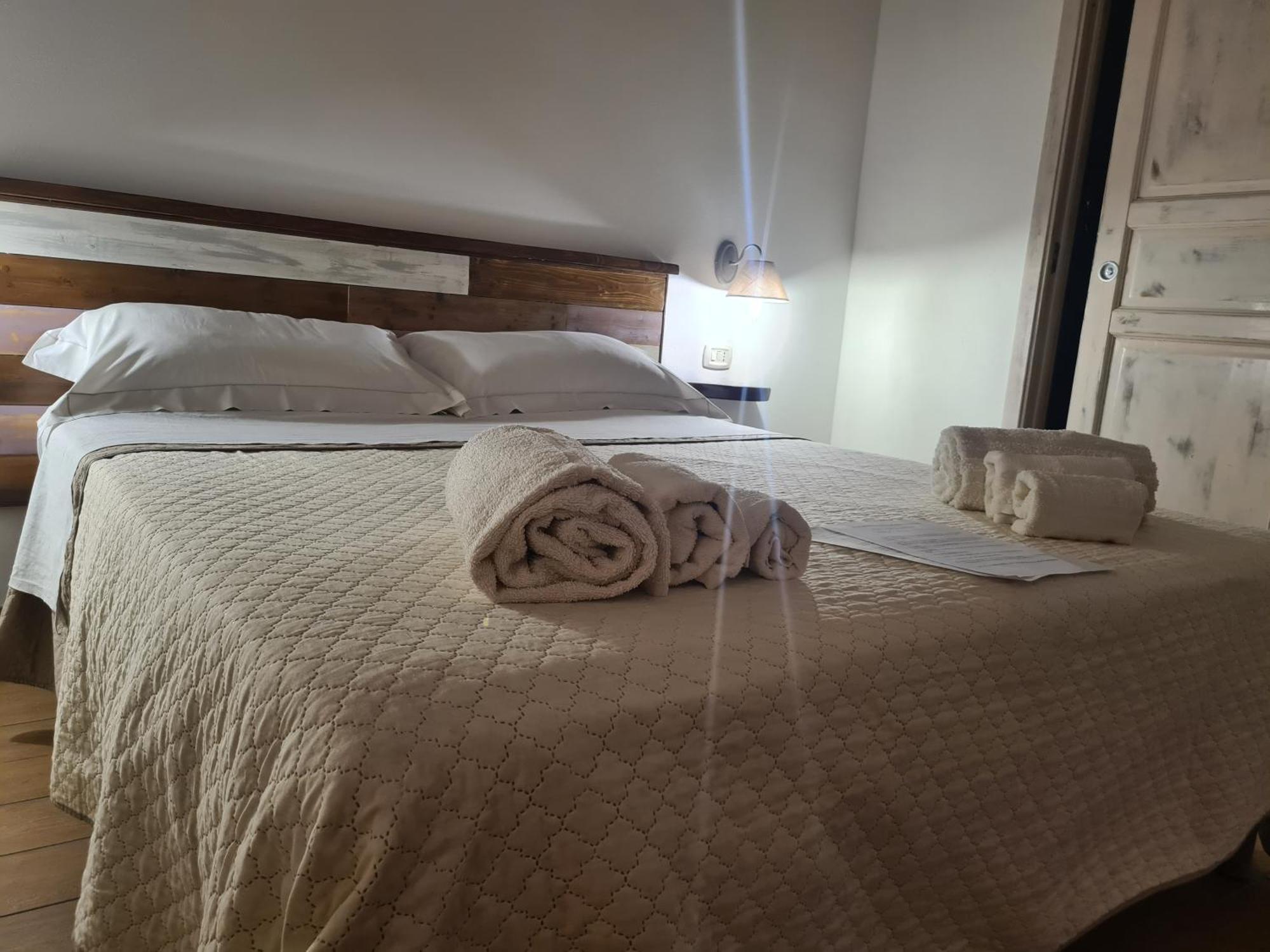 Il Portico Rooms Синискола Екстериор снимка